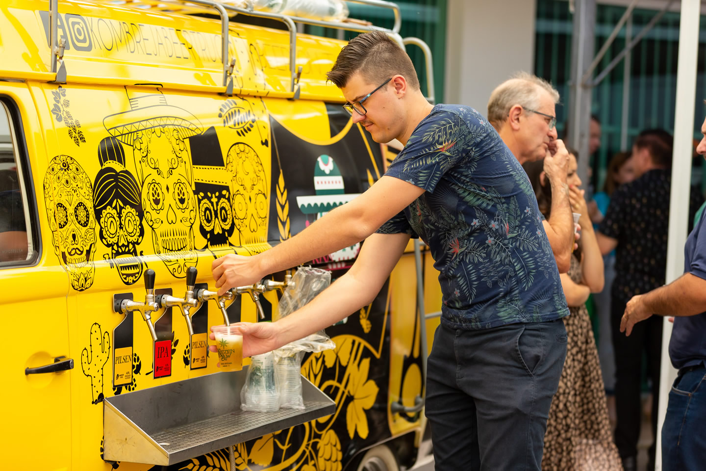 Perfil comemora 35 anos de história com festa