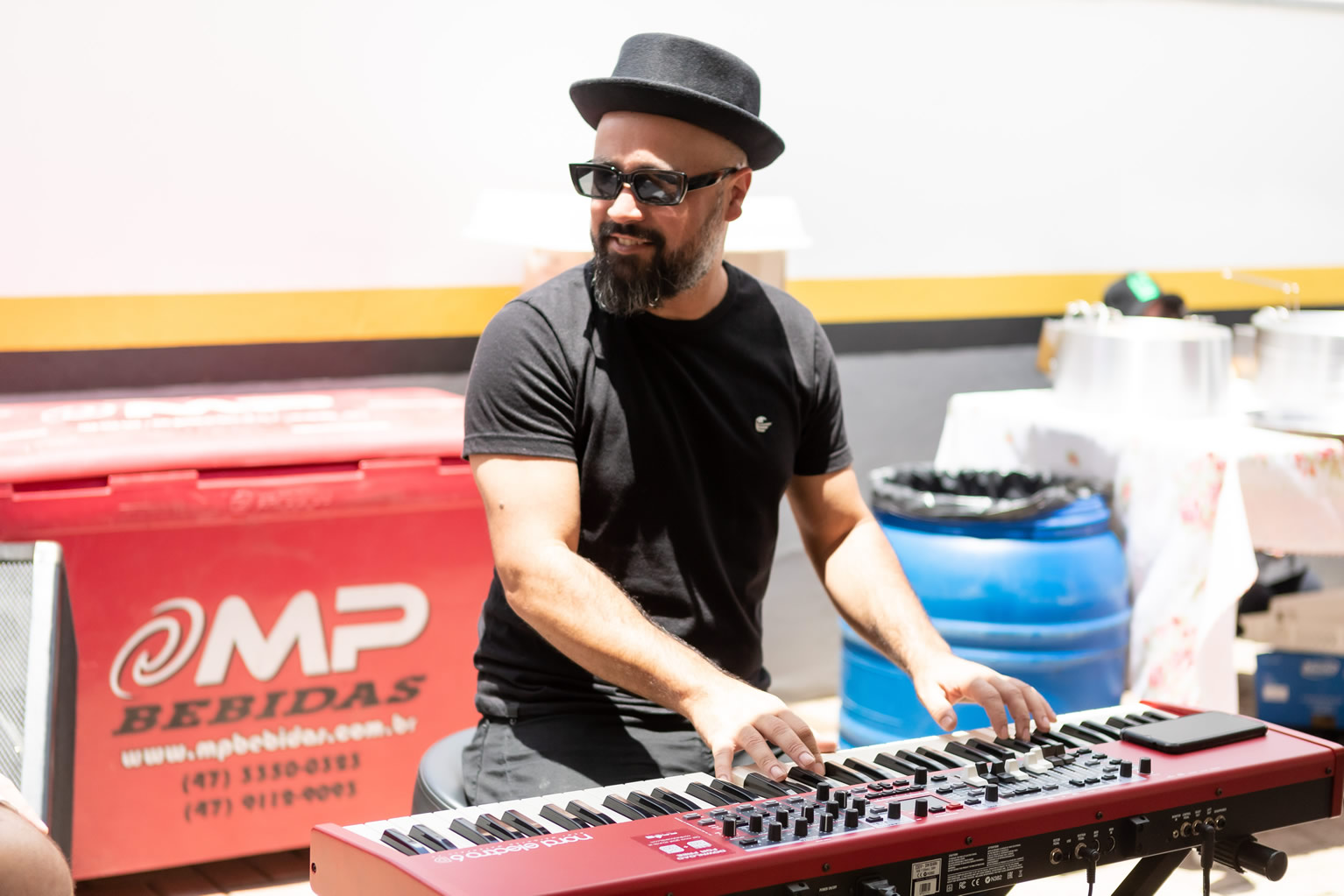 Perfil comemora 35 anos de história com festa