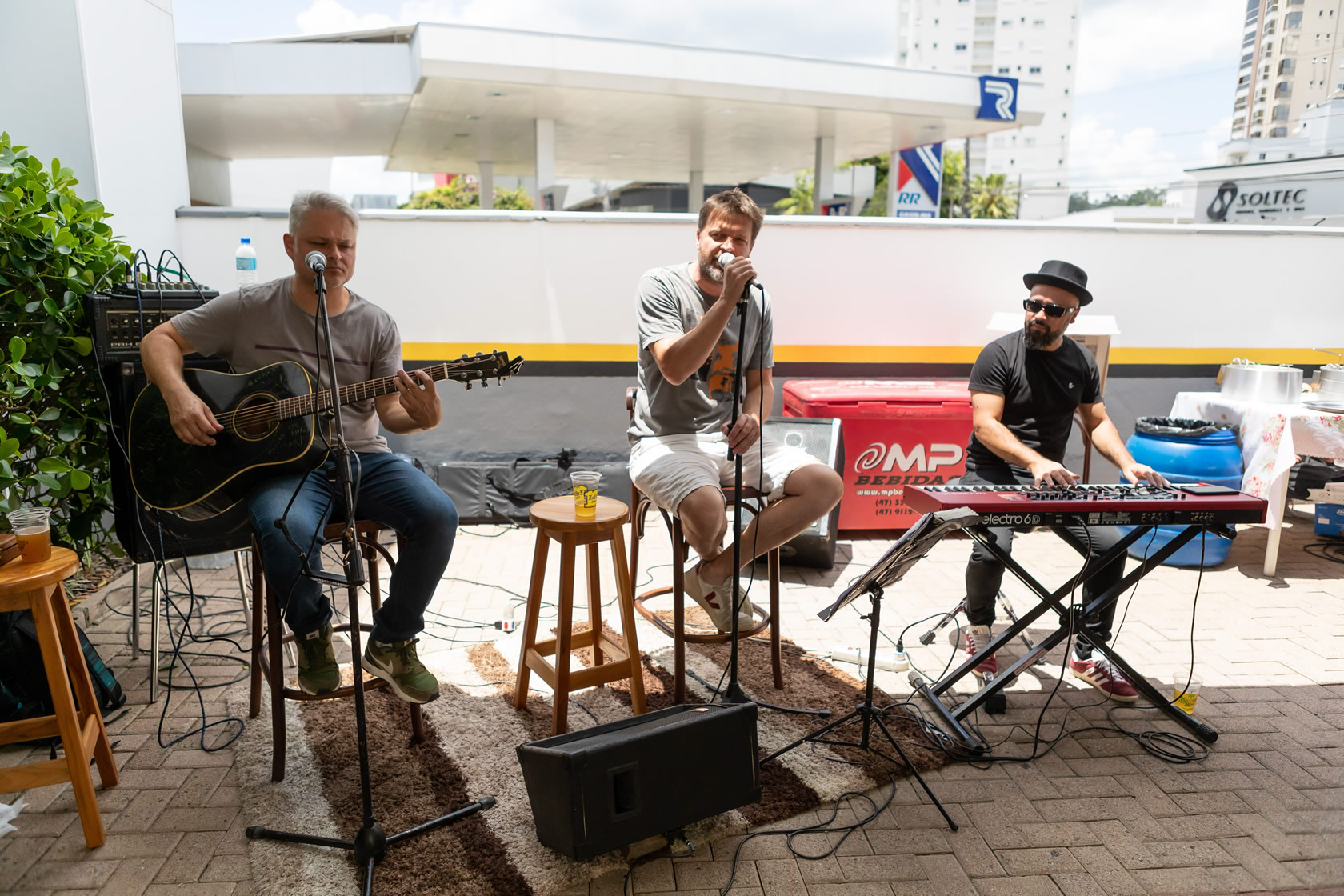 Perfil comemora 35 anos de história com festa