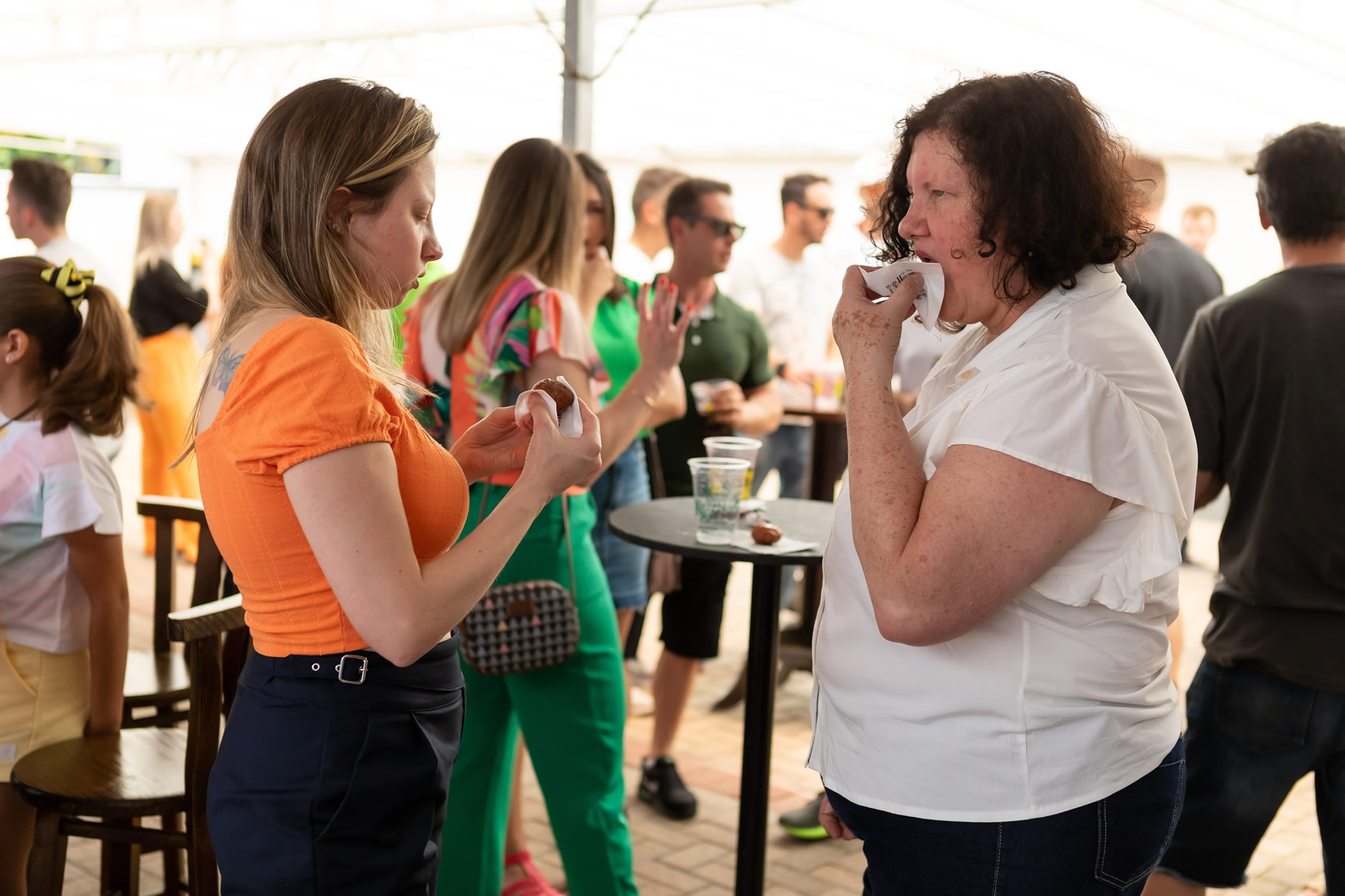 Perfil comemora 35 anos de história com festa