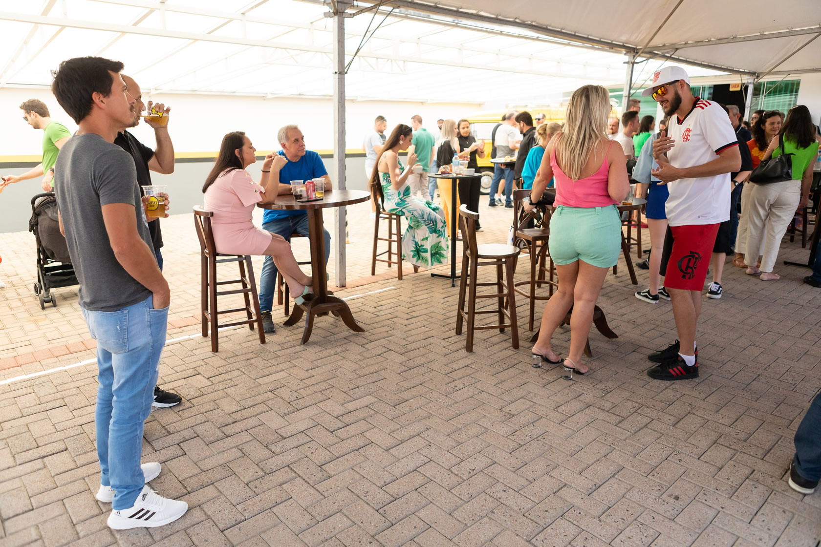 Perfil comemora 35 anos de história com festa